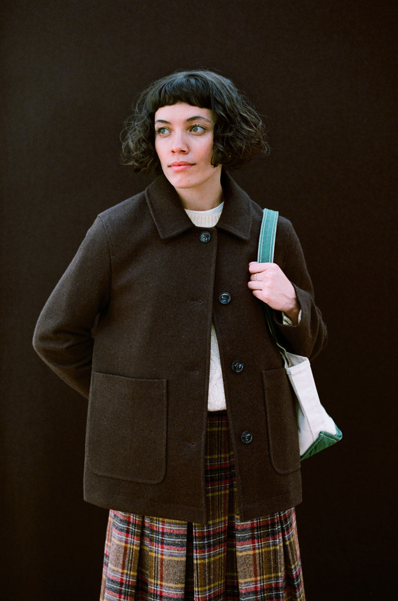 Gallery images of the WOMEN'S BATCH NO.16 - HERDWICK BROWN