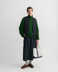 main WOMEN'S DARK NAVY QUILTED VEST
