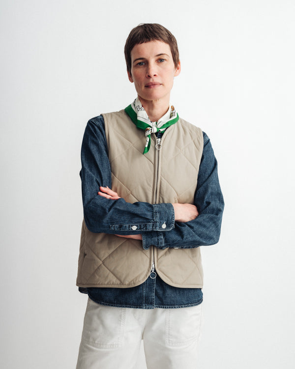 WOMEN'S CLASSIC BEIGE QUILTED VEST
