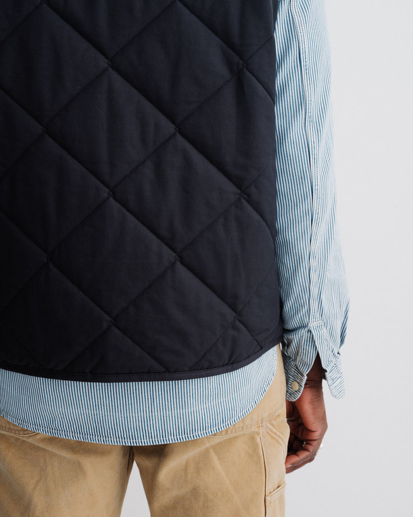 main MEN'S DARK NAVY QUILTED VEST
