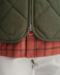 main MEN'S SPRUCE GREEN QUILTED VEST