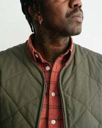 main MEN'S SPRUCE GREEN QUILTED VEST