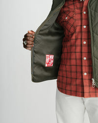 main MEN'S SPRUCE GREEN QUILTED VEST