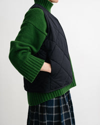 main WOMEN'S DARK NAVY QUILTED VEST