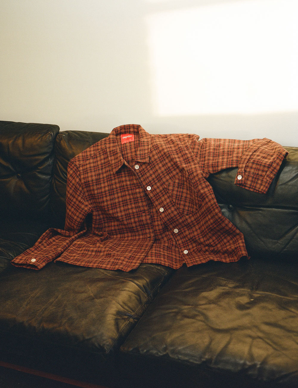 Gallery images of the MEN'S RED CHECK EASY SHIRT